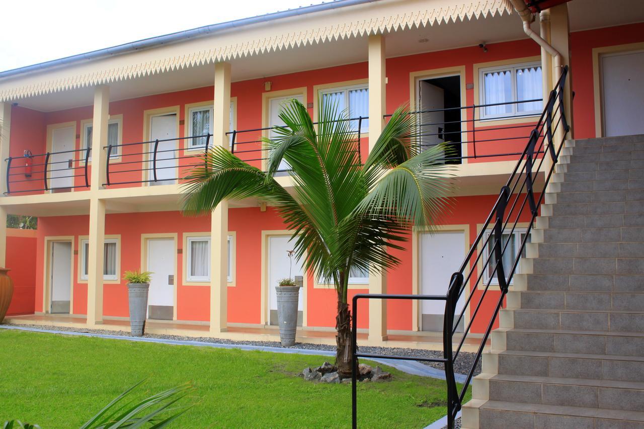 Hotel Chez Jimmy Port-Gentil Buitenkant foto